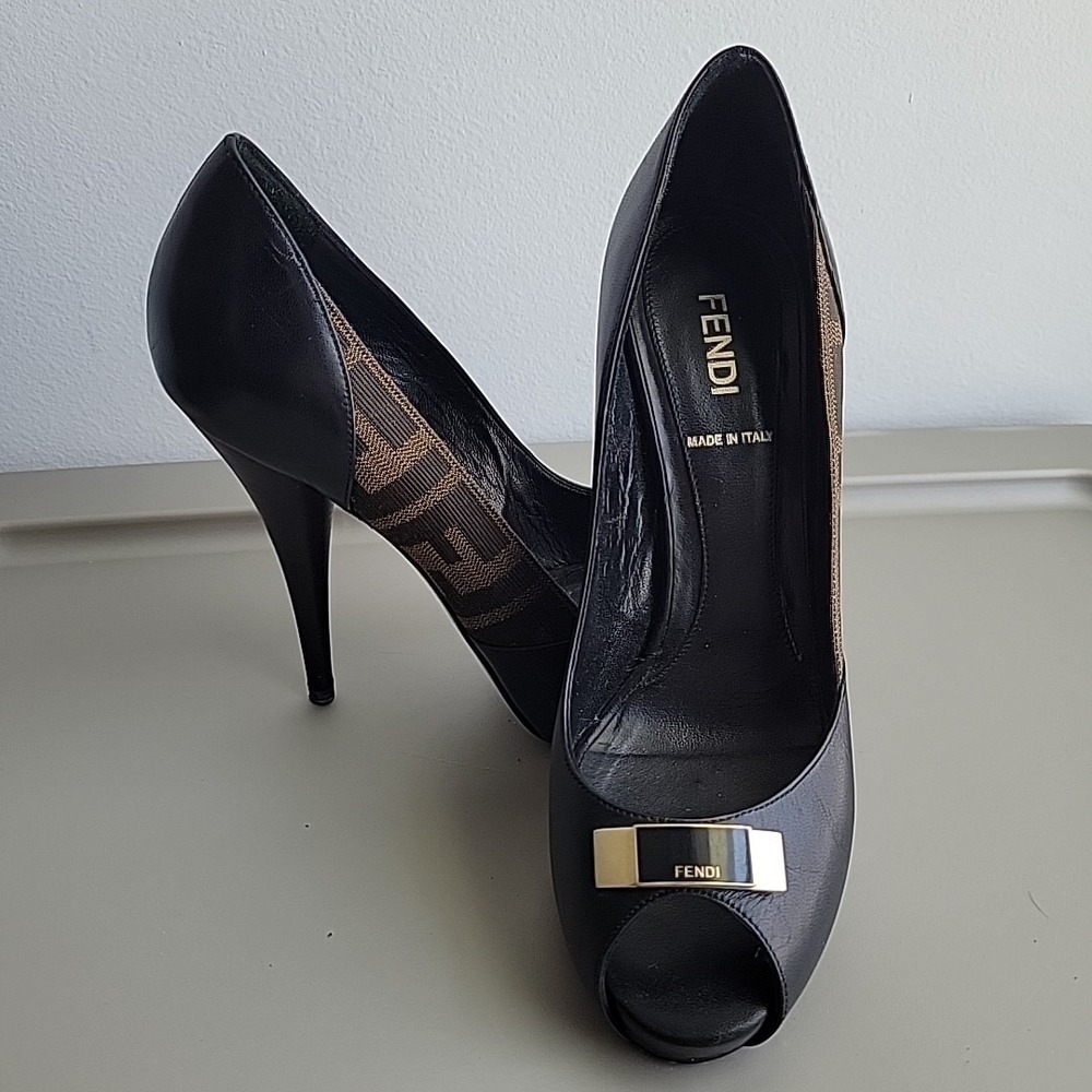 Fendi Zucca Canvas Vero Cuoio High Heels‎ Size 36, Made In Italy